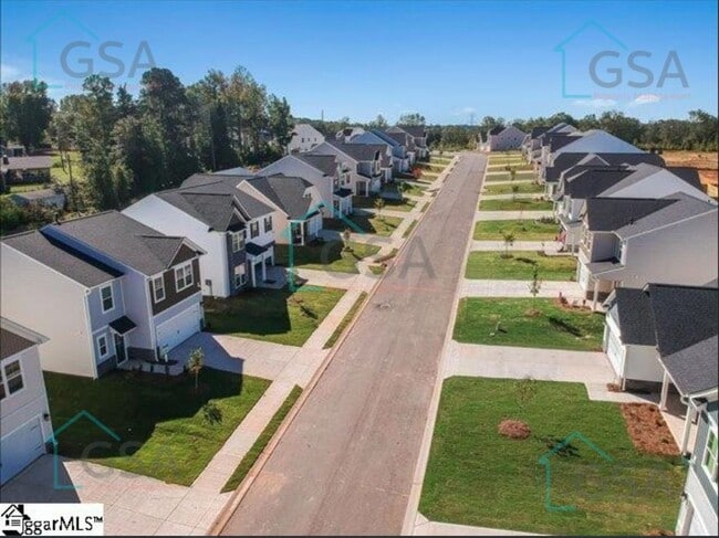 Building Photo - 3 Bedroom 2 Bath Lyman, SC 29365 Available...