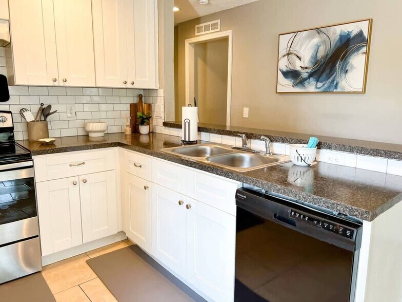 Building Photo - 37132 Grassy Hill Ln