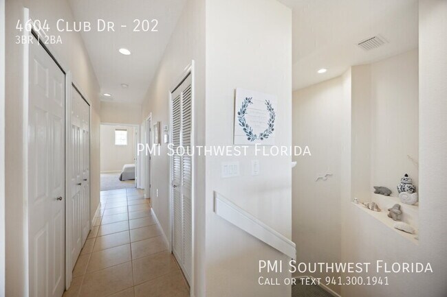 Building Photo - 4604 Club Dr