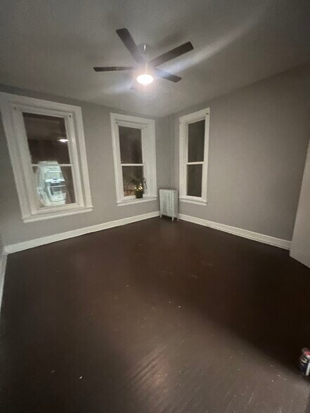 Building Photo - 243 N Queen St