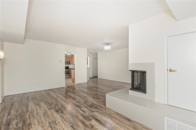 Building Photo - 26101 Village Ln