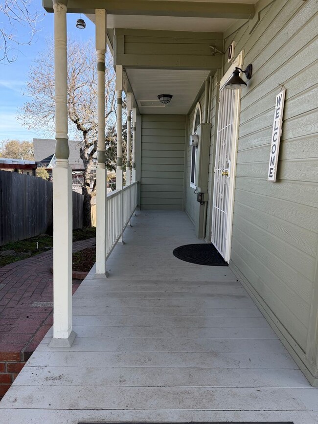 Building Photo - Charming Jackson Home