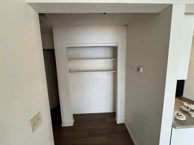 Building Photo - 7337 Sakura Ct