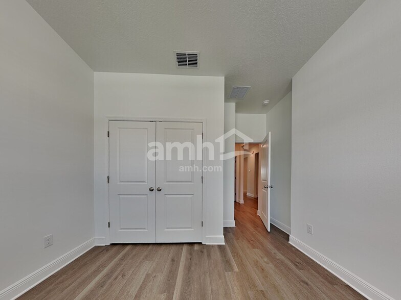 Building Photo - 6463 Atlantic Bch Ave