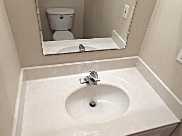 Building Photo - 6185 Champions Dr