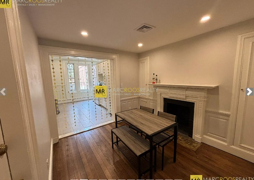 Building Photo - 1714 Beacon St