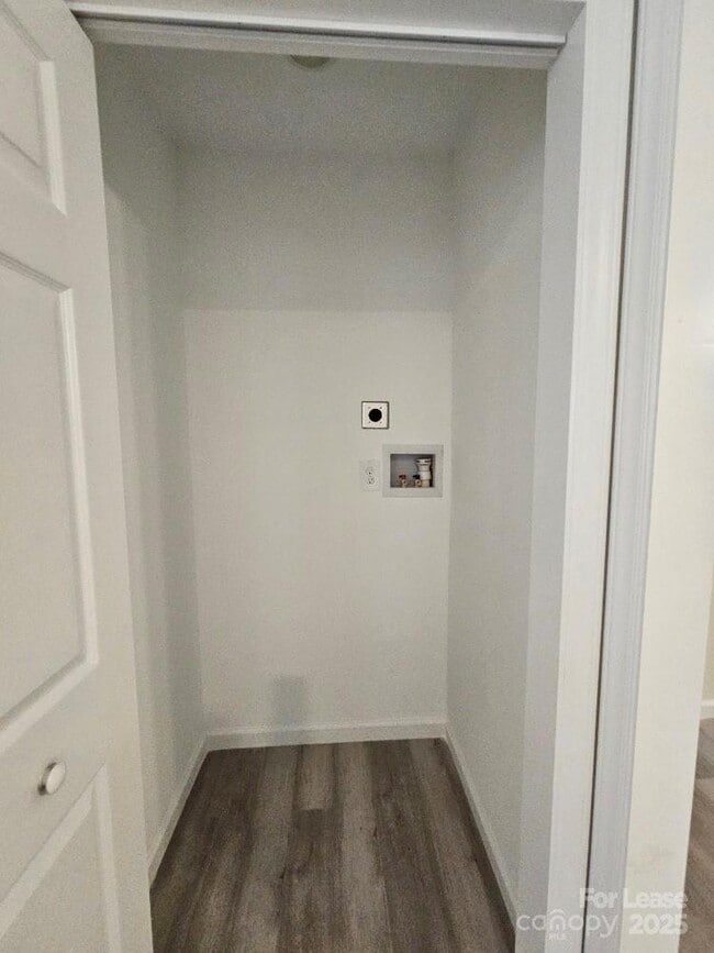 Building Photo - 2507 Moreland St