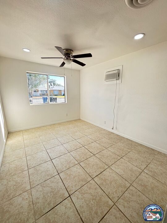 Building Photo - 357 W Magnolia St