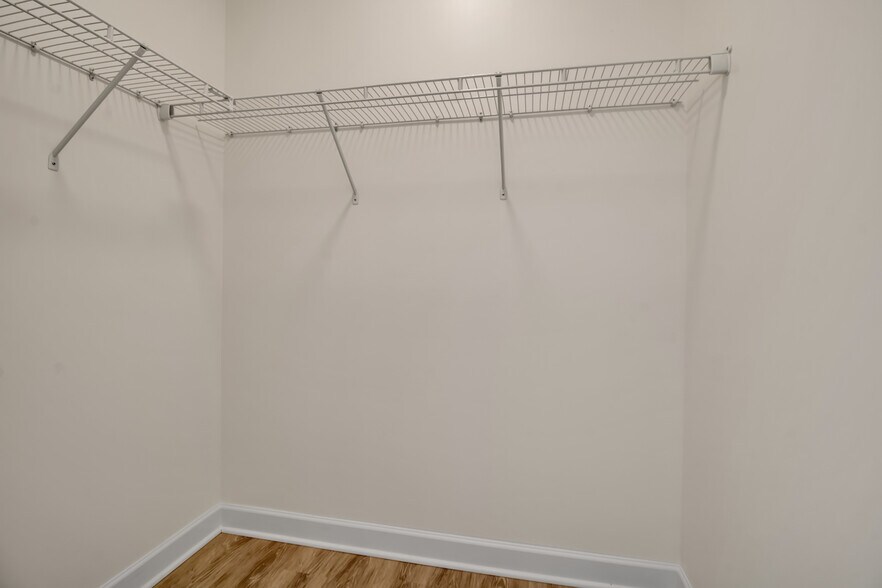 Building Photo - 5712 Main St