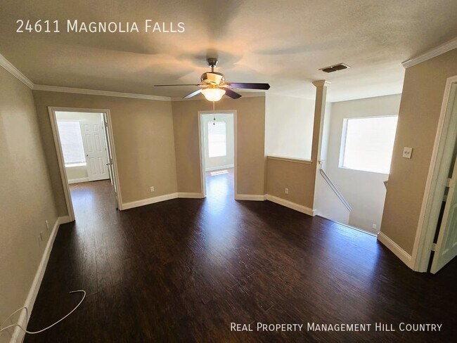 Building Photo - 24611 Magnolia Falls