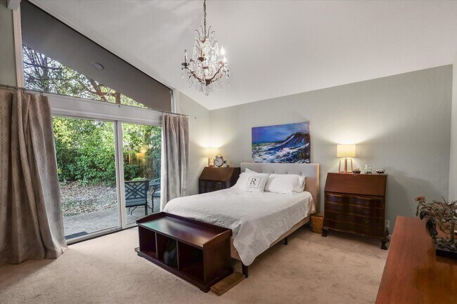 Building Photo - Mid-Century Home in Killearn Estates