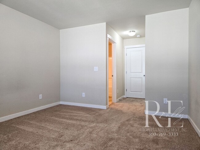Building Photo - Effortless Elegance in Caldart Heights, Po...