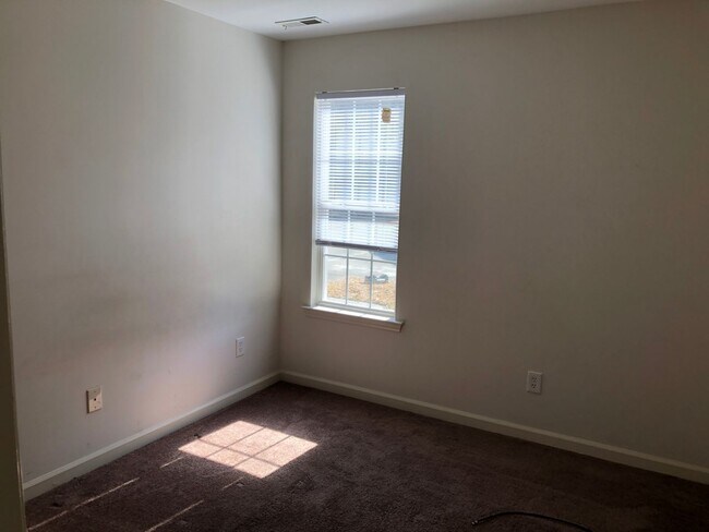 Building Photo - 4212 McClelland Dr