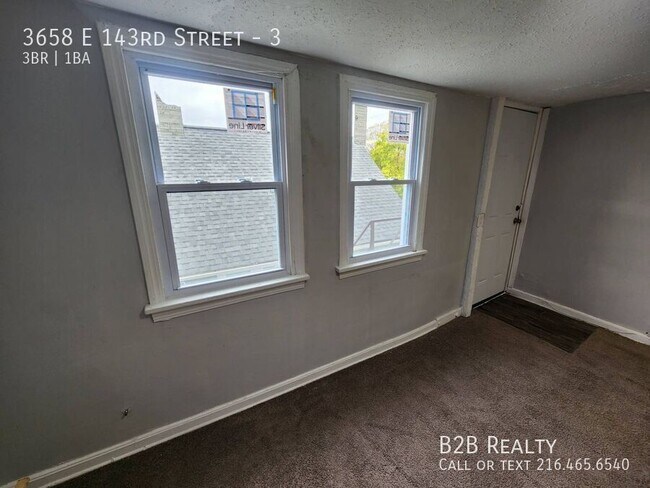 Building Photo - 3658 E 143rd St