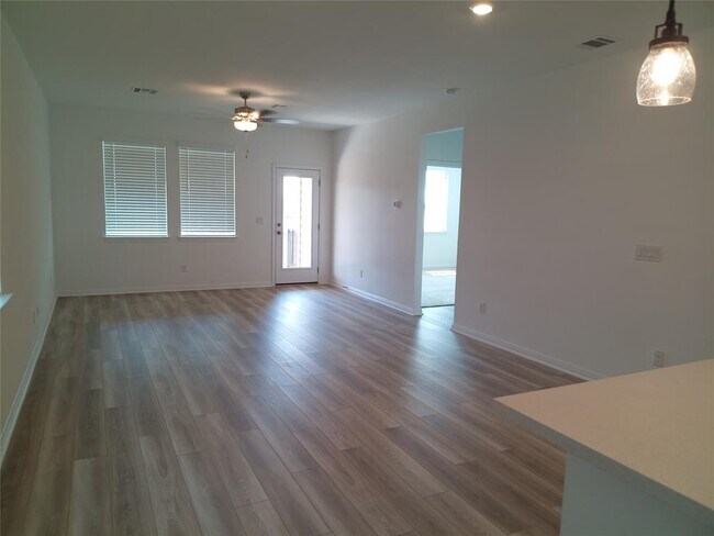 Building Photo - 737 Drystone Trail