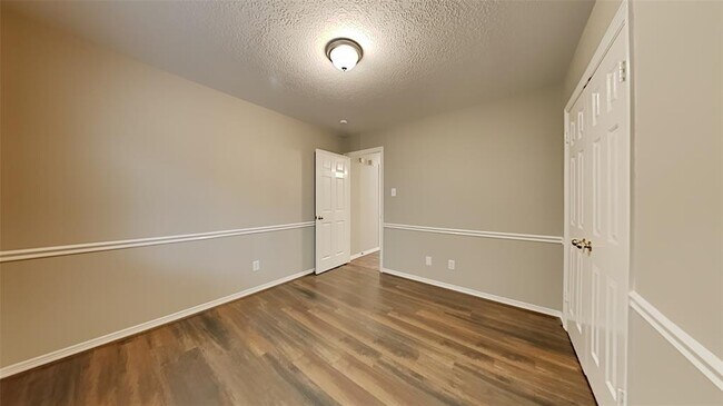 Building Photo - 6330 Diamond Rock Dr