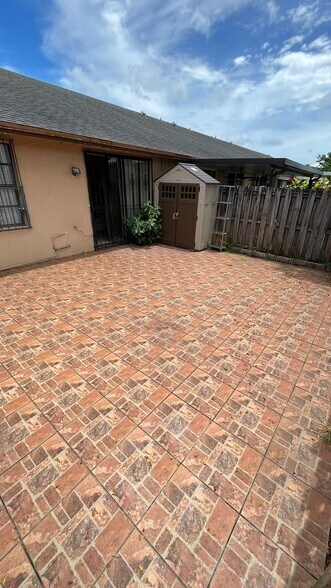 Building Photo - 6740 NW 189th Ter
