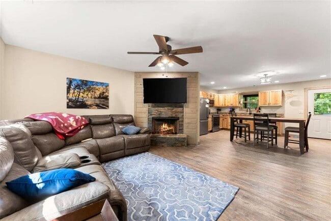 Building Photo - 309 Fowler Creek Dr