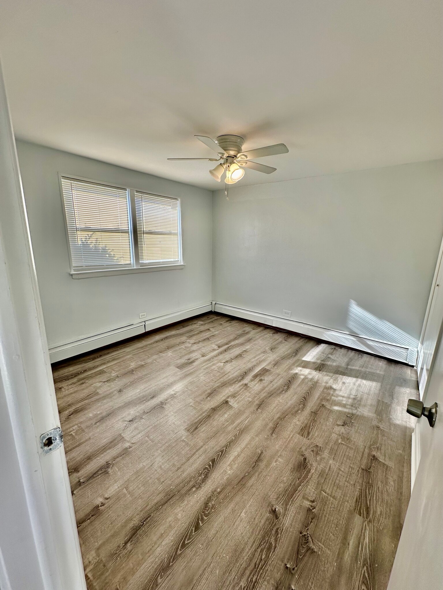 Building Photo - 37 W Conti Pky