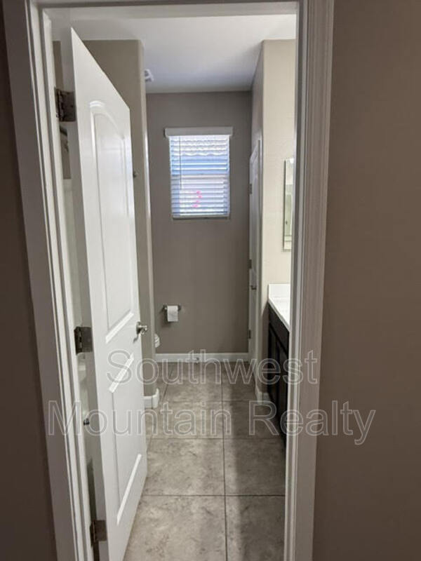 Building Photo - 2226 N Comiskey Dr