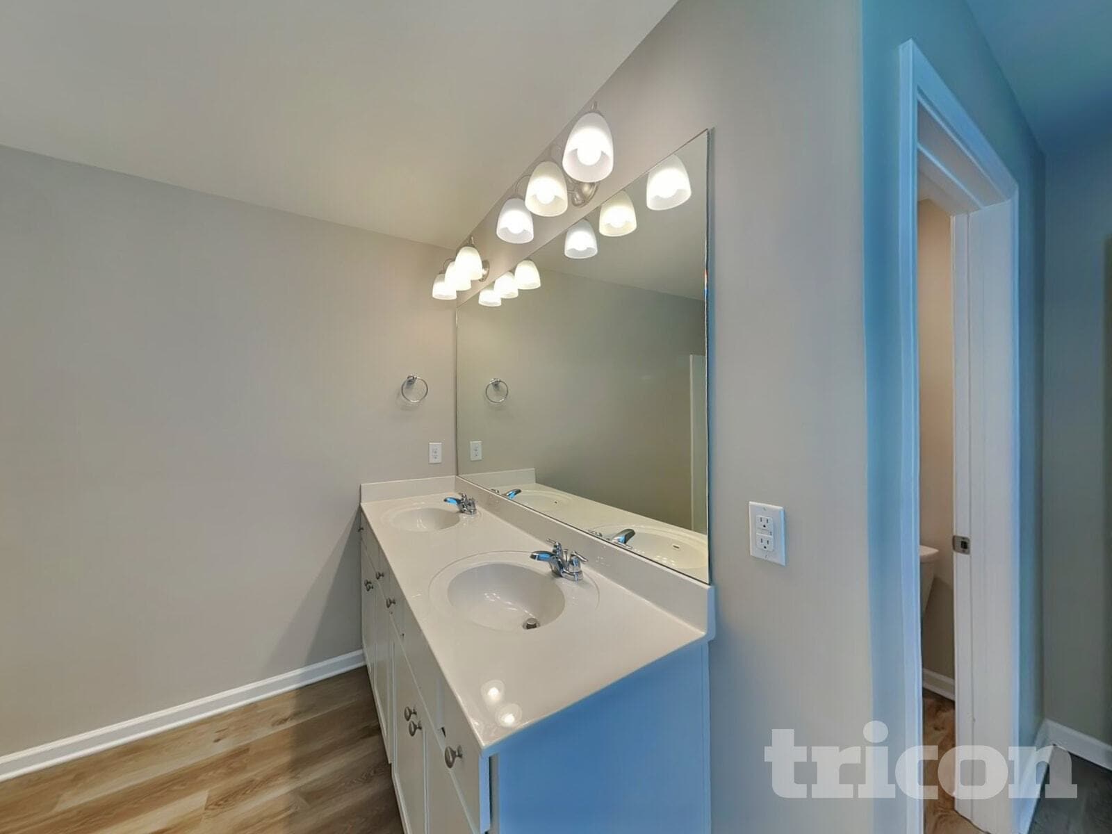 Building Photo - 752 Prominence Rd