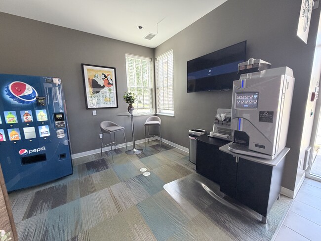 Building Photo - 5613 Freewill Ln