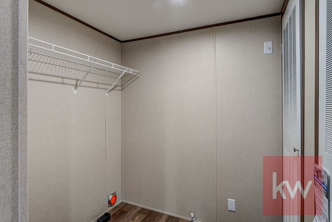 Building Photo - Chestnut St 119/Whispering Hills MHP