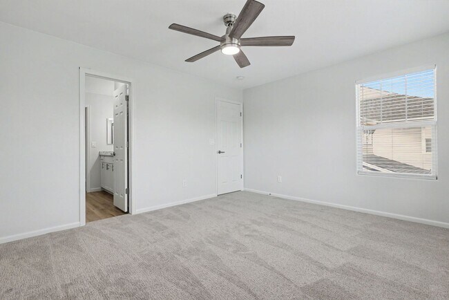 Building Photo - 7416 Sandy Springs Point