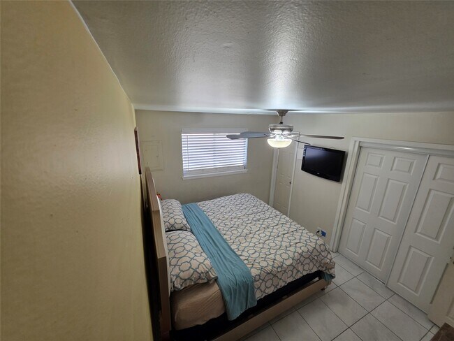 Building Photo - 10315 Carthage Dr