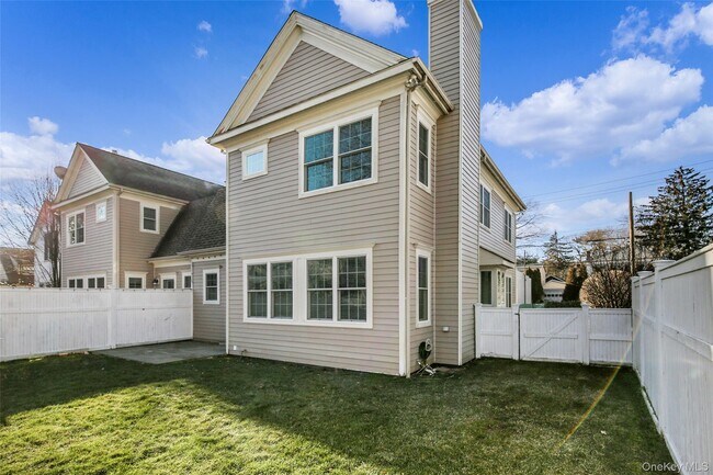 Building Photo - 412 Midland Ave