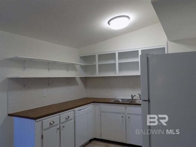 Building Photo - 420 Barclay Ave