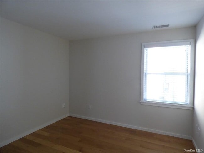 Building Photo - 60 Washington St