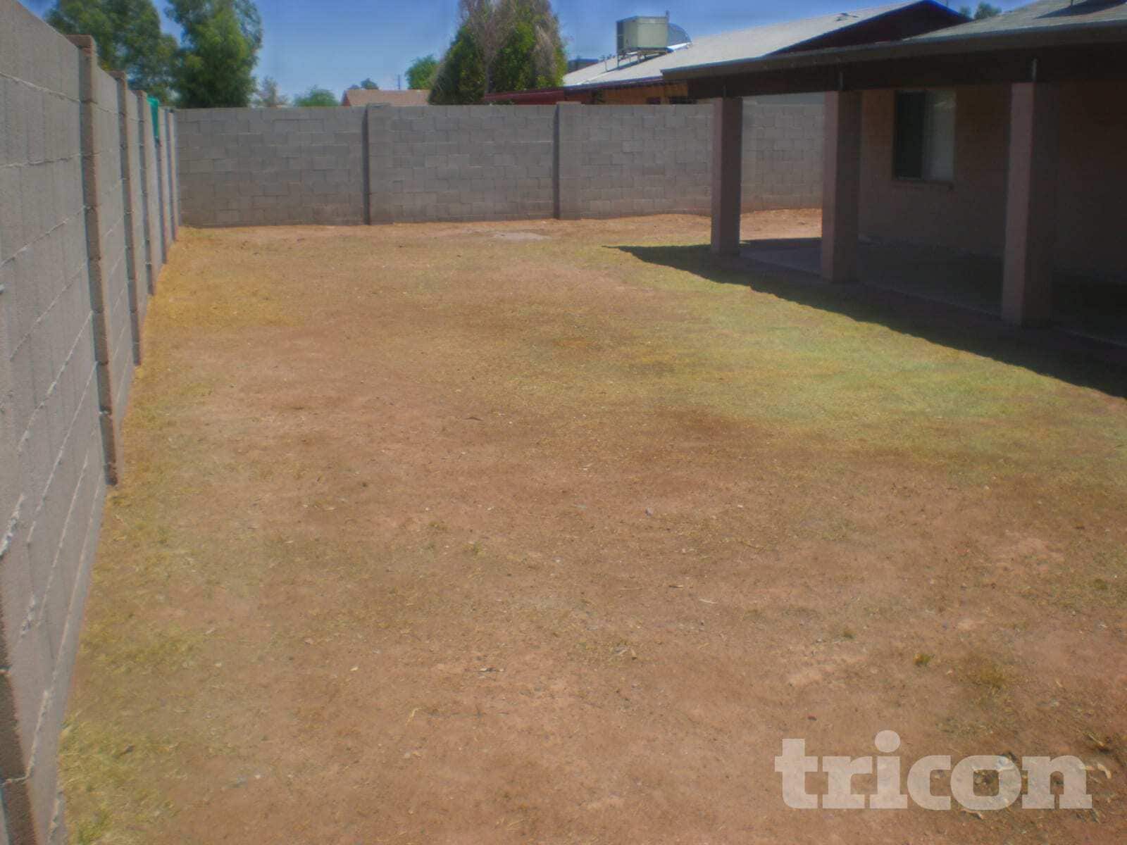 Building Photo - 10906 W Calle del Sol