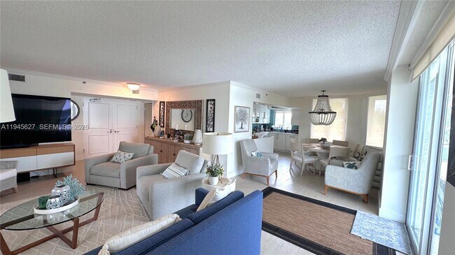 Building Photo - 5900 Collins Ave