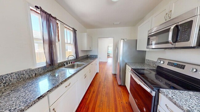 Building Photo - 318 Braddock Ave