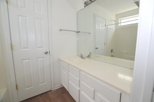 Building Photo - 7434 Stone Mountain Ct