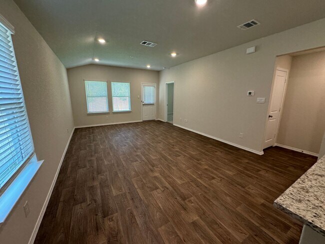 Building Photo - ONE STORY | 3 BEDROOM | 2 BATH | BUILT 2024 | RIVERSTONE AT WESTPOINT