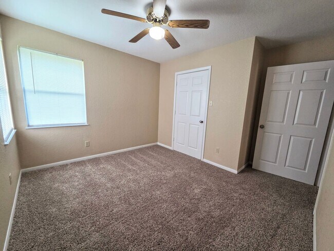 Building Photo - Charming 3-Bed, 2-Bath Country Home in Kem...