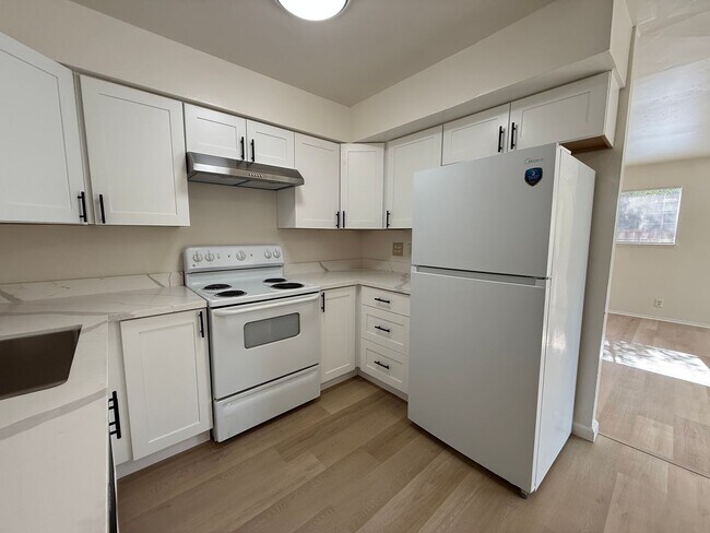Building Photo - Remodeled Duplex in Central Sunnyvale Loca...