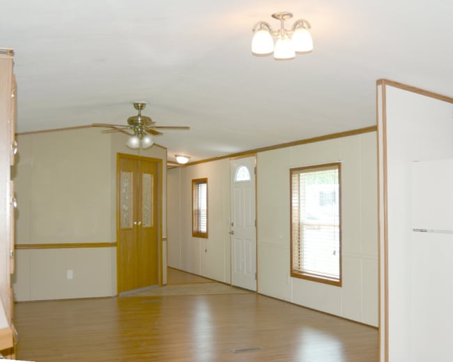 Building Photo - 4212 NE 29th St