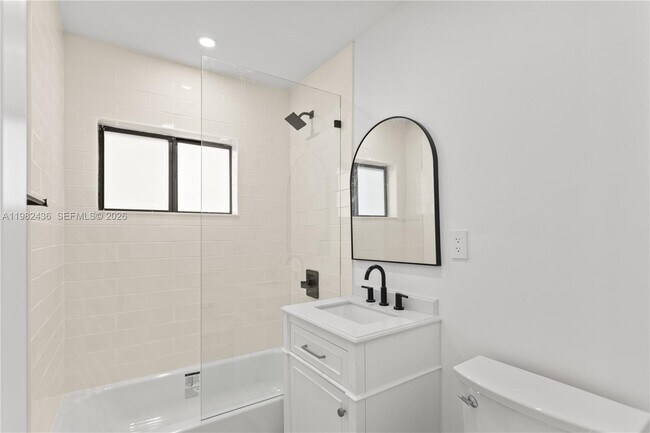 Building Photo - 15920 NW 17th Ct