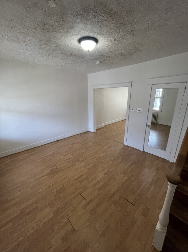 Building Photo - 450 New Dorwart St