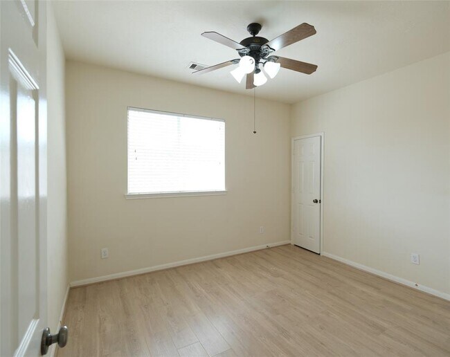 Building Photo - 12802 Flat Creek Dr