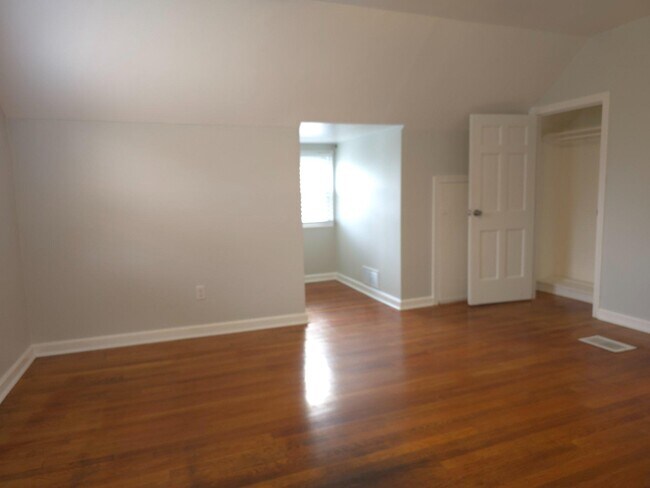 Building Photo - 2209 Quinton Rd