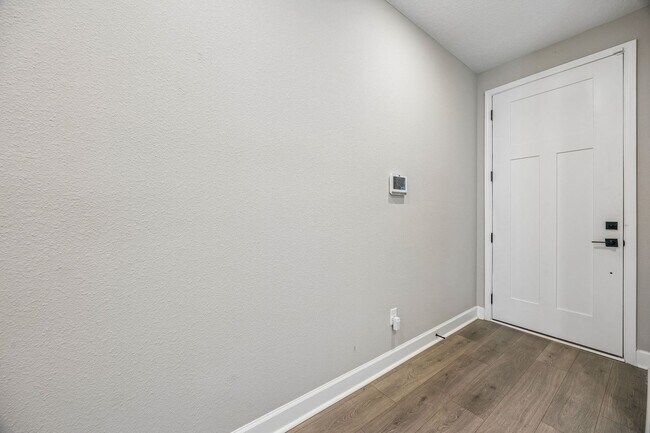 Building Photo - 75565 Blackbird Dr