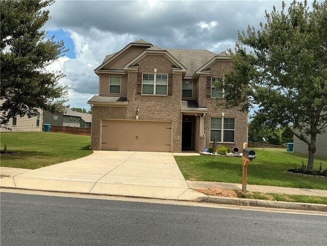 Primary Photo - 1205 Pebble Rock Rd
