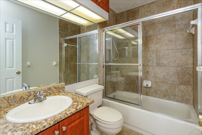 Building Photo - Winter Park 2 Bedroom Upgraded Condo