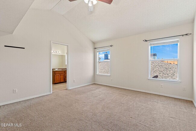Building Photo - 12720 Tierra Mina Dr
