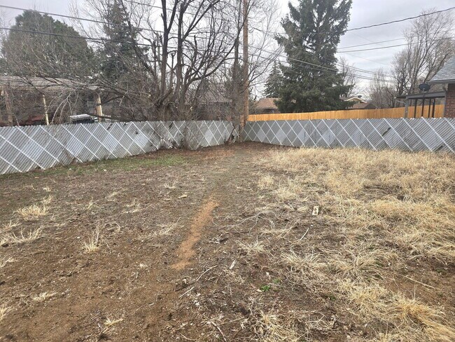 Building Photo - 109 Ely St