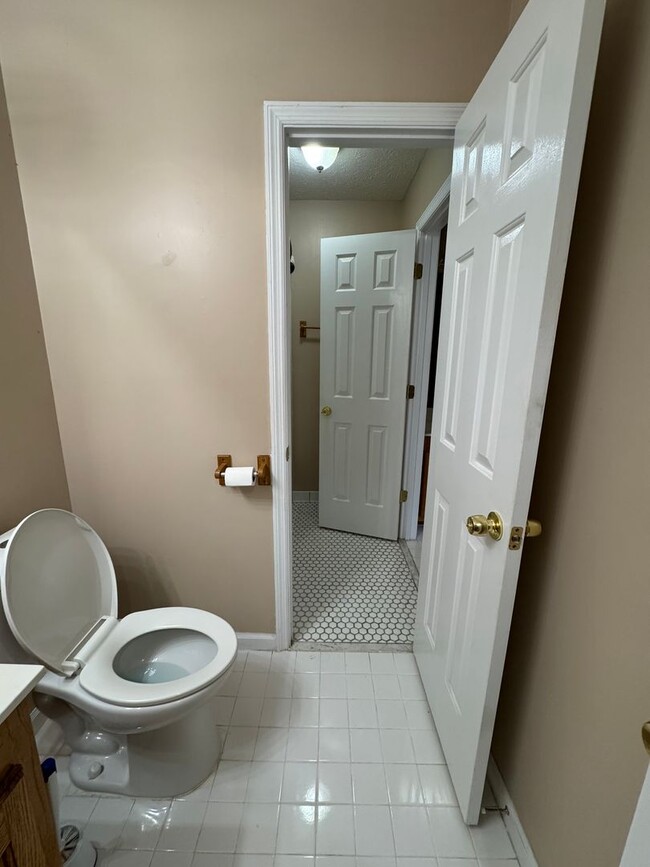 Building Photo - Updated 2/1.5 Duplex in Armuchee- $1,295